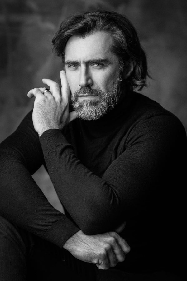 męska sesja zdjęciowa w studio Kraków – portret mężczyzny