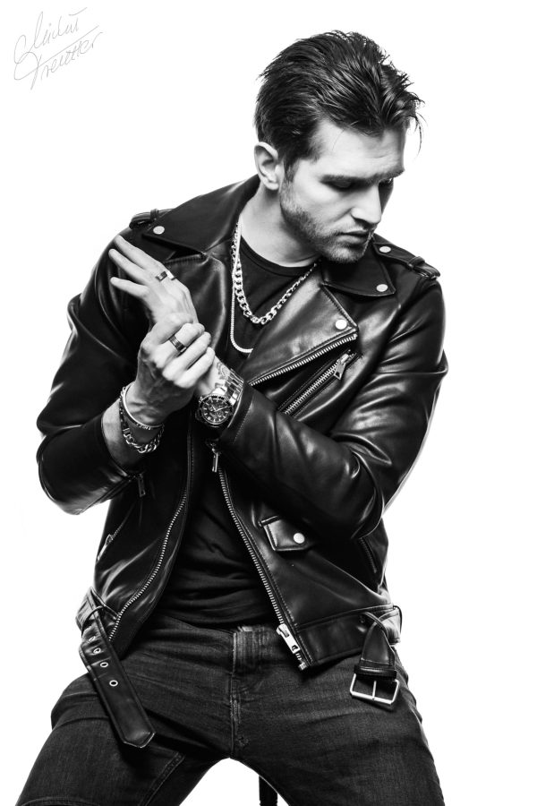 męska sesja zdjęciowa w studio Kraków – portret mężczyzny