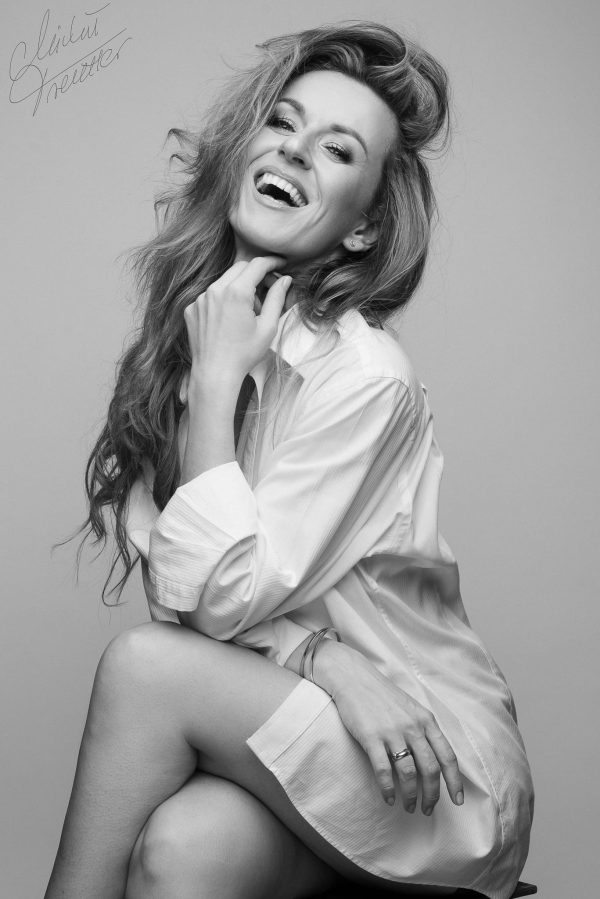 sensualna kobieca sesja zdjęciowa w studio Kraków