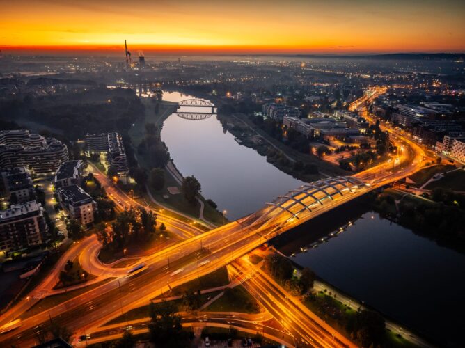 2024.09.24 Wschód słońca nad Mostem Kotlarskim
