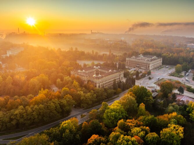 2024.10.20 Wschód słońca nad Hutą Sendzimira