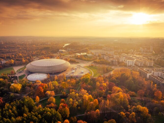 2024.10.29 Zachód słońca nad Tauron Areną i Parkiem Lotników