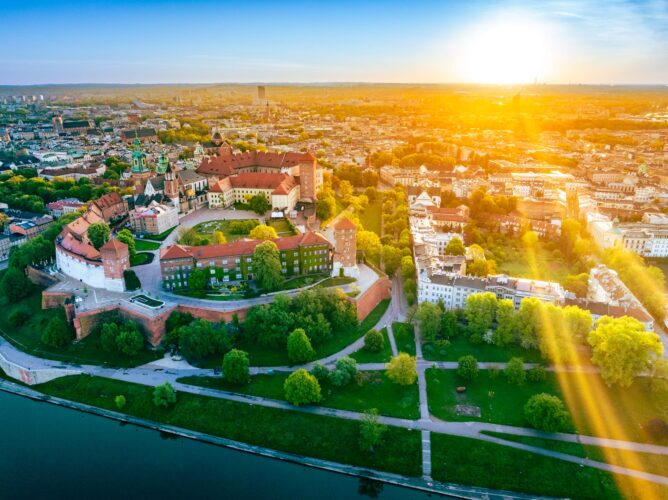 2025.04.26 Wschód słońca nad Krakowem