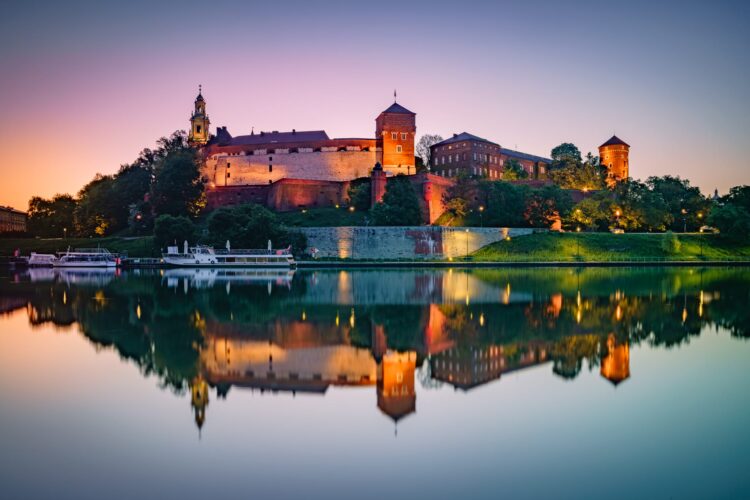 2025.05.01 Wschód słońca nad Wawelem